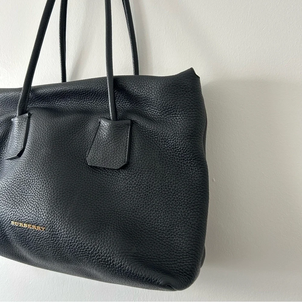 Burberry London Baynard Calfskin Black Pebbled Leather Handbag - Picture 2 of 10